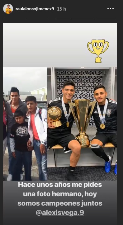 Raúl Jiménez comparte recuerdo con Alexis Vega (Especial)