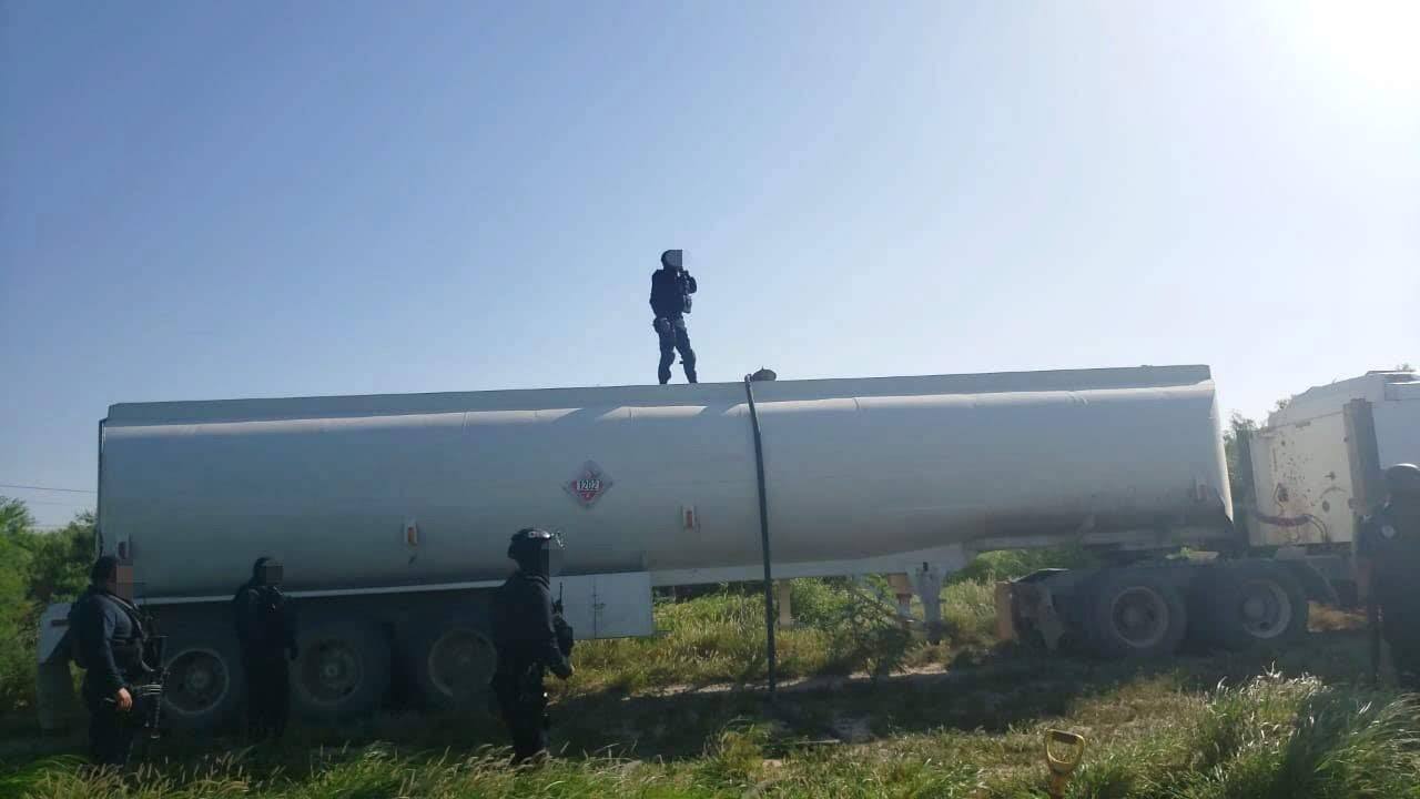 Seguridad Pública de Tamaulipas aseguró  una pipa en Reynosa (Foto/CORTESÍA)