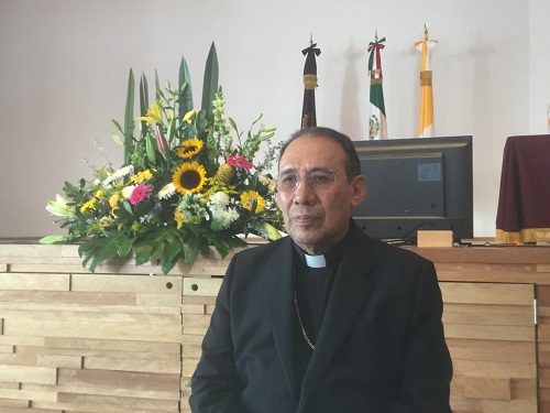 El prelado ofreció una conferencia de prensa. (Alicia Rivera)