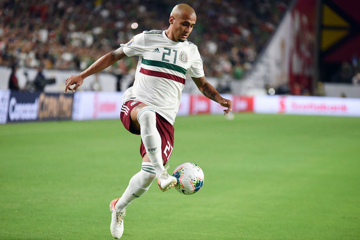 Se sigue buscando un lateral derecho en el Tri (Imago 7)