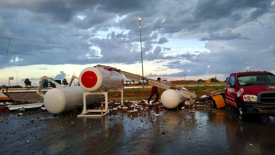 A pesar de los daños en distintos lugares, no se reportaron lesionados. (Especial)