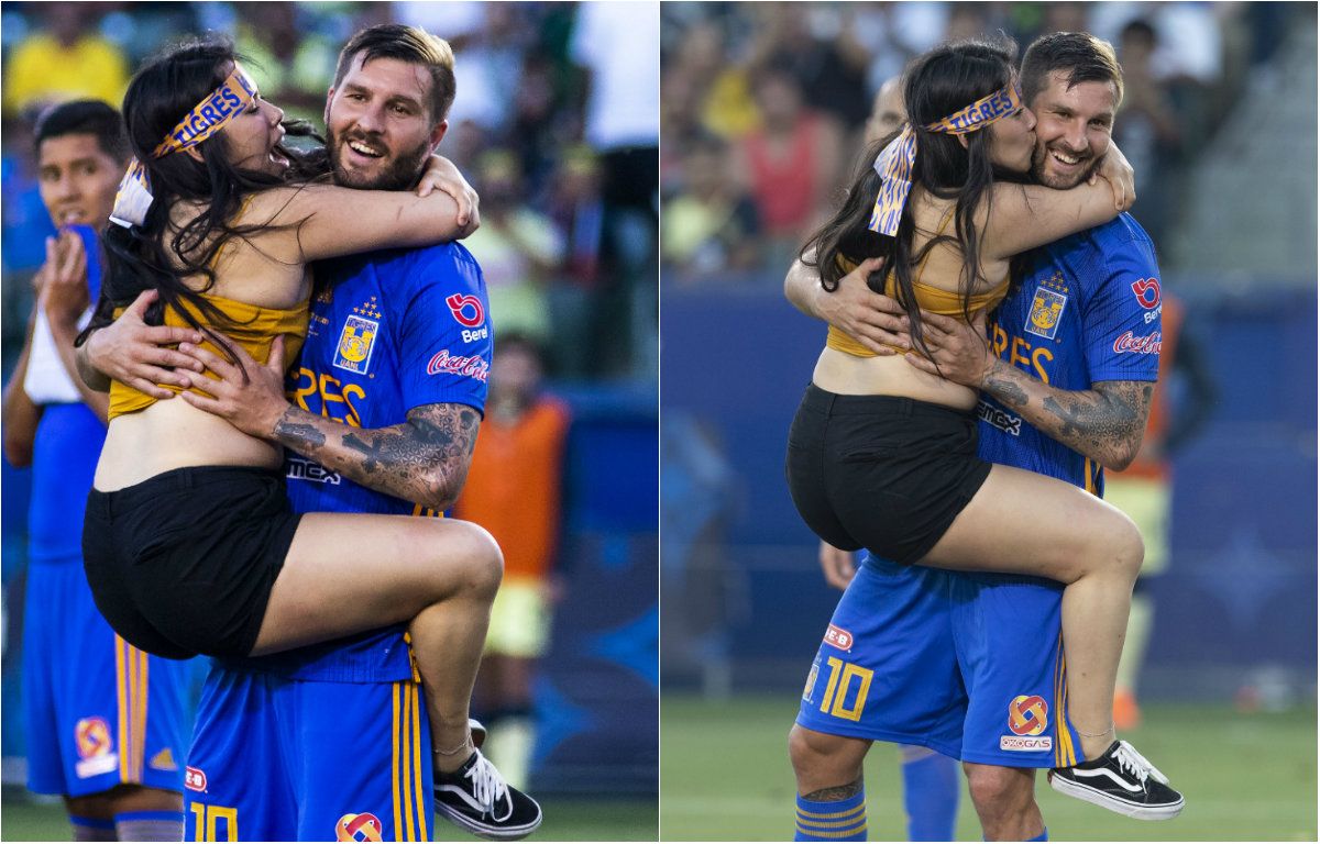 Aficionada de Tigres ingresa a la cancha para besar a Gignac (Imago7/Mexsport)