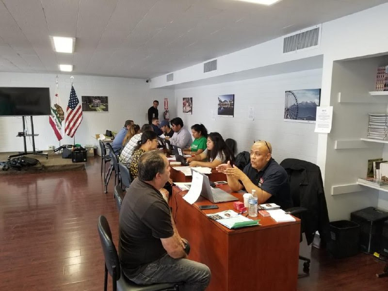 Los agentes de ICE no pueden ingresar a sus domicilios ni exigir que les sea abierta la puerta sin una orden firmada por un juez. (Especial)