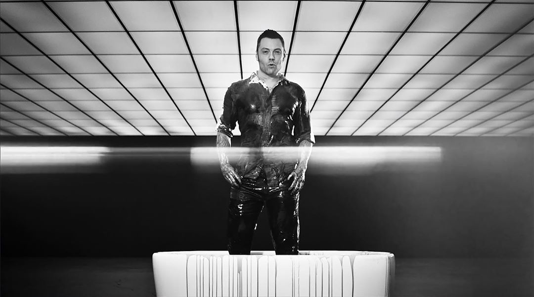 Recientemente Tiziano Ferro contrajó matrimonio con Víctor Allen. (Instagram tizianoferro)