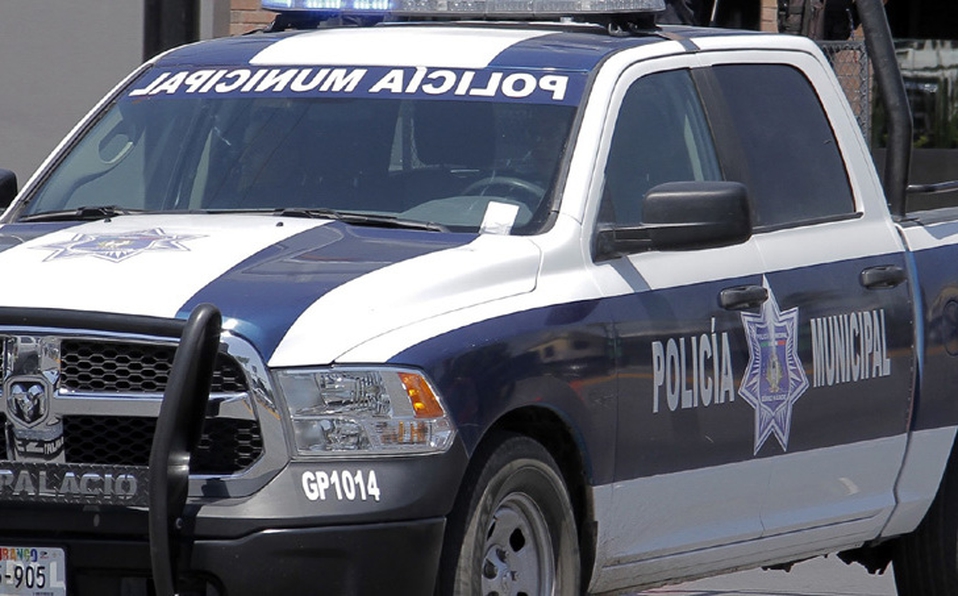 La policía inició un fuerte operativo pero los ladrones ya habían abandonado el vehículo. (Especial)