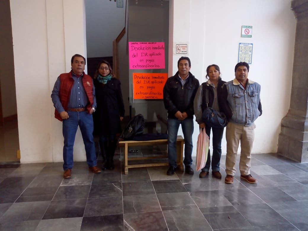 Protestan trabajadores del INAH en Tlaxcala