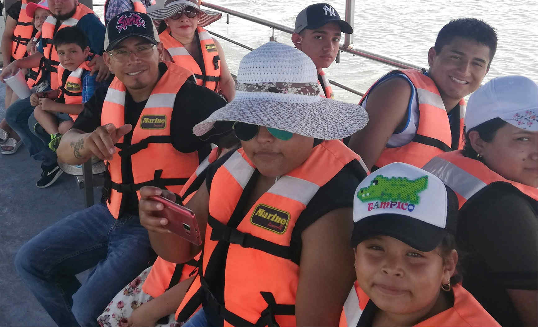 Turistas.