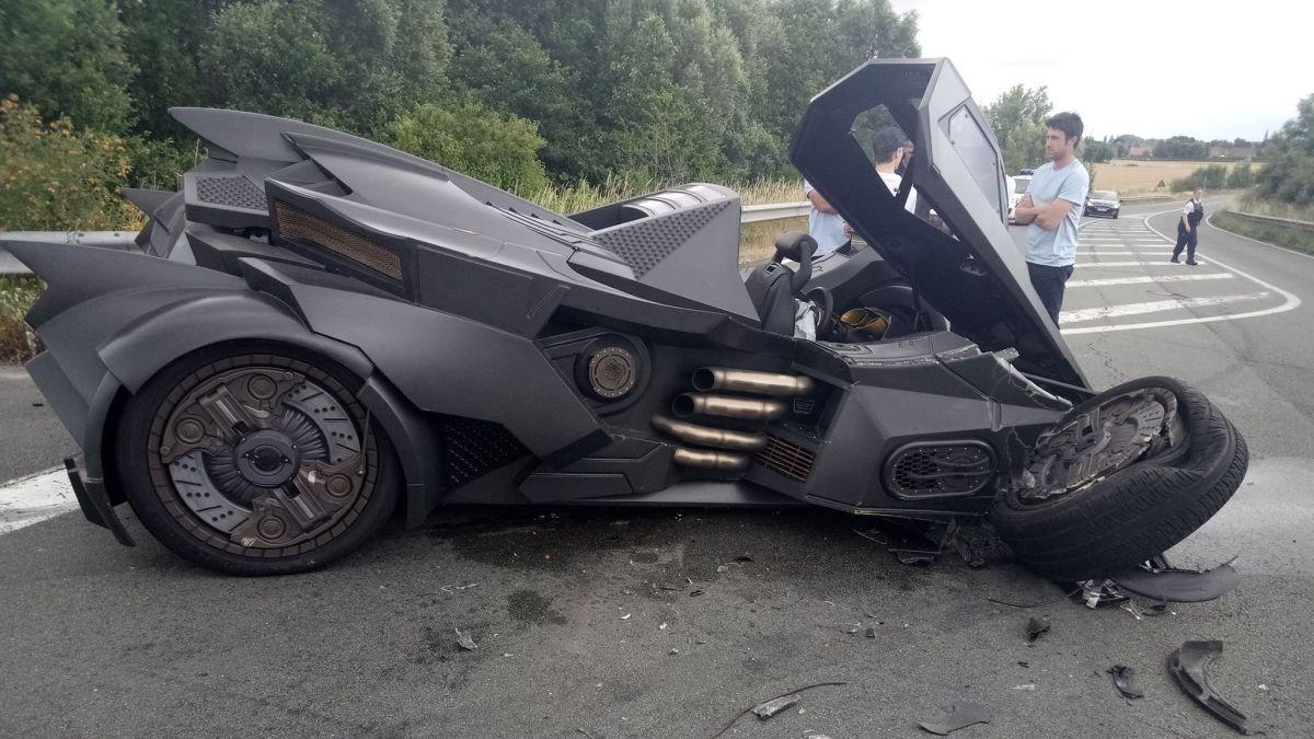 El Batimóvil iba a ser exhibido en un evento de autos. (Twitter: @eha_news)