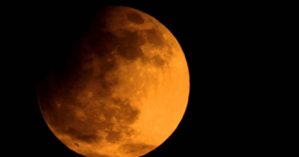 El eclipse de Luna se verá en Austrias./(Especial)