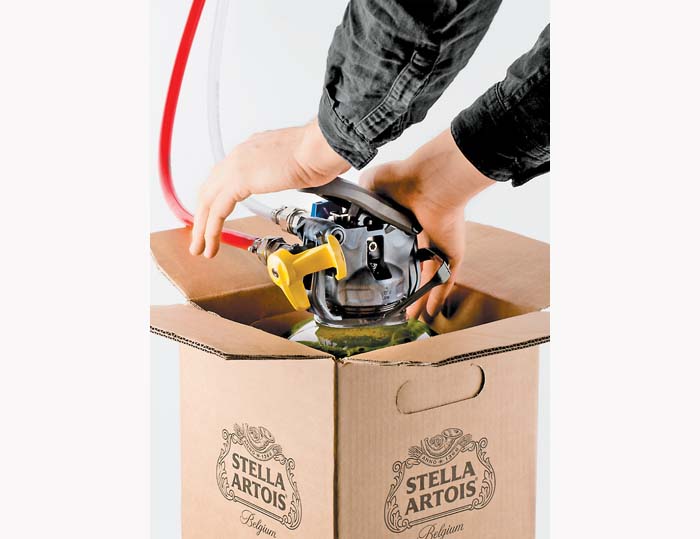 El grupo comercializa marcas como  Stella Artois desde China hasta Australia. AP