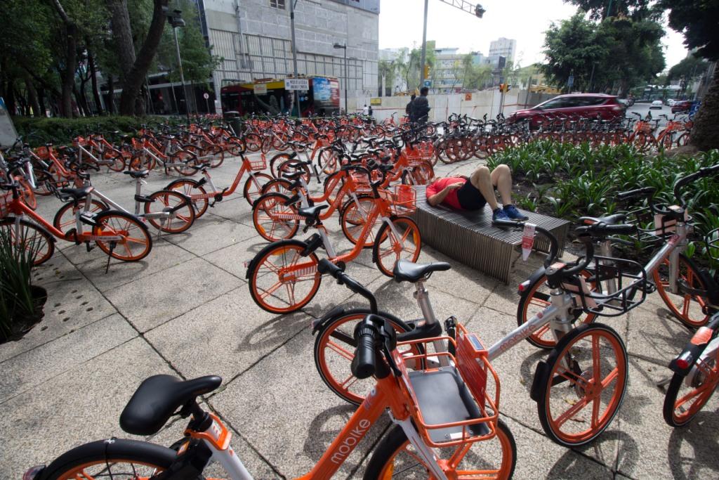 La Semovi indicó que enviará una notificación a Mobike para retirar sus unidades. | Cuartoscuro