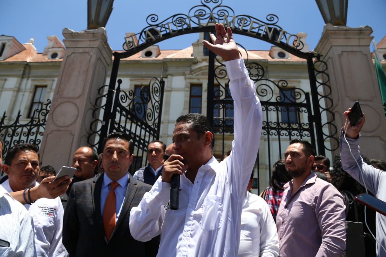 Agremiados de la FOIDEH exigieron la construcción del mercado. (Jorge Sánchez)