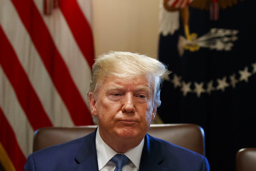 La carta indica a Trump que a la madre de Guzmán Loera, Consuelo Loera Pérez y a sus dos hijas se les negó el visado para viajar a EU. AP