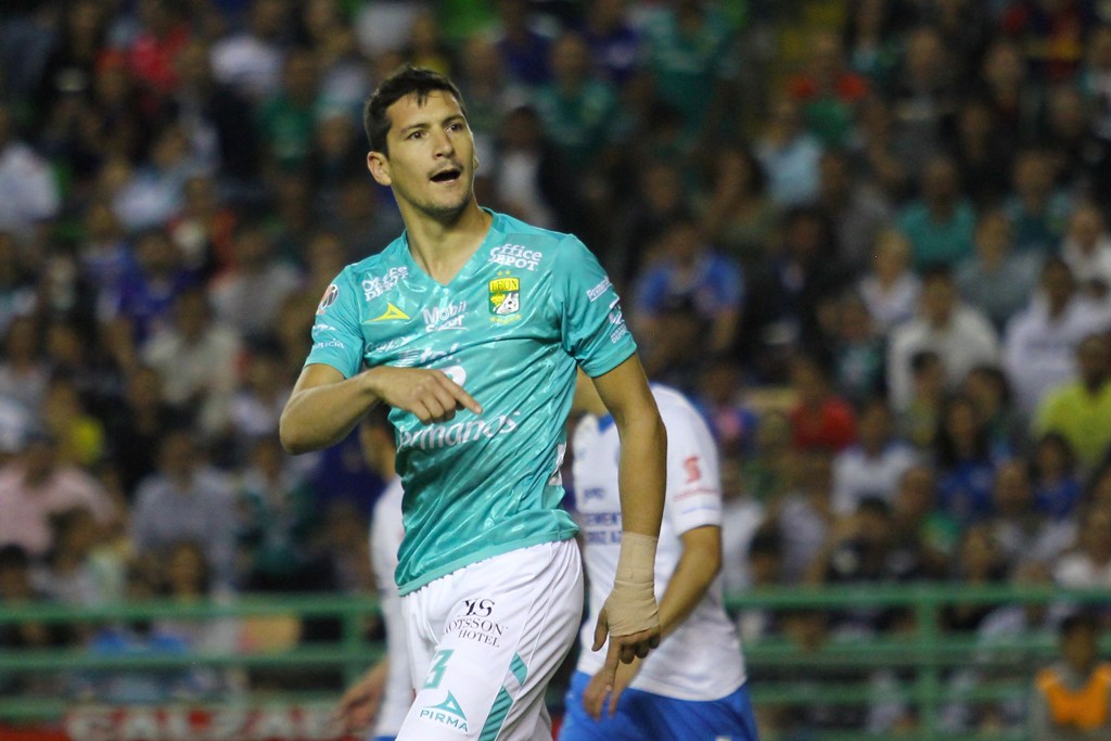 Guillermo Burdisso durante el partido de los Octavos de Final del torneo Clausura 2017 de la Copa Corona MX (Imago7)