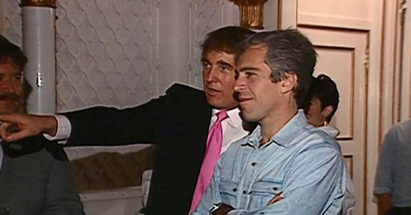 El video fue filmado para el programa "A Closer Look" de NBC EN 1992. NBC