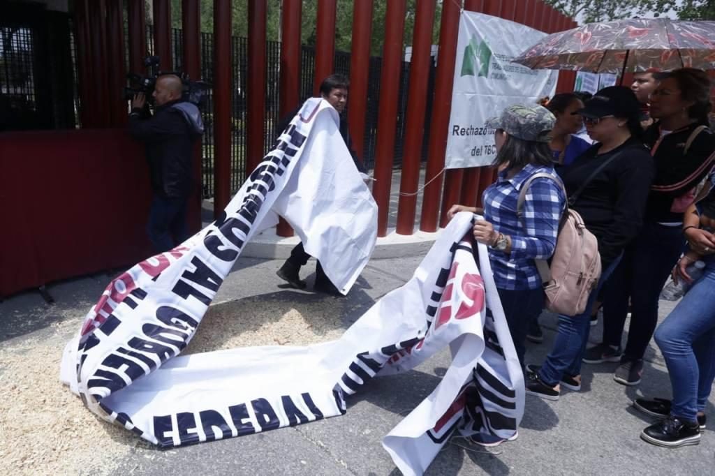 Los campesinos reabrieron los accesos de la Cámara de Diputados. | Araceli López