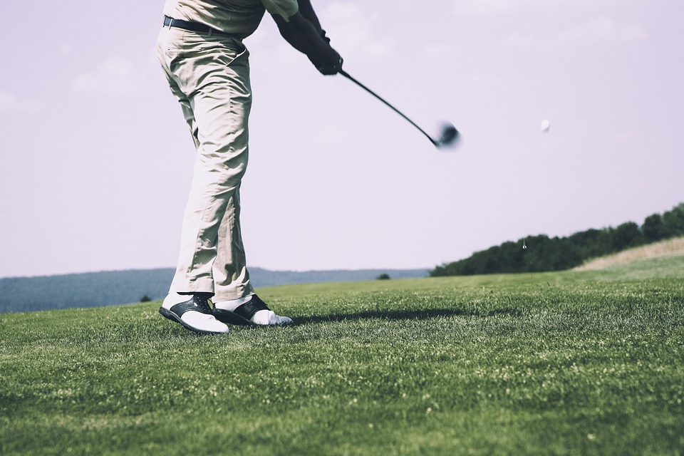 Padre mata accidentalmente a su hija con pelota de golf