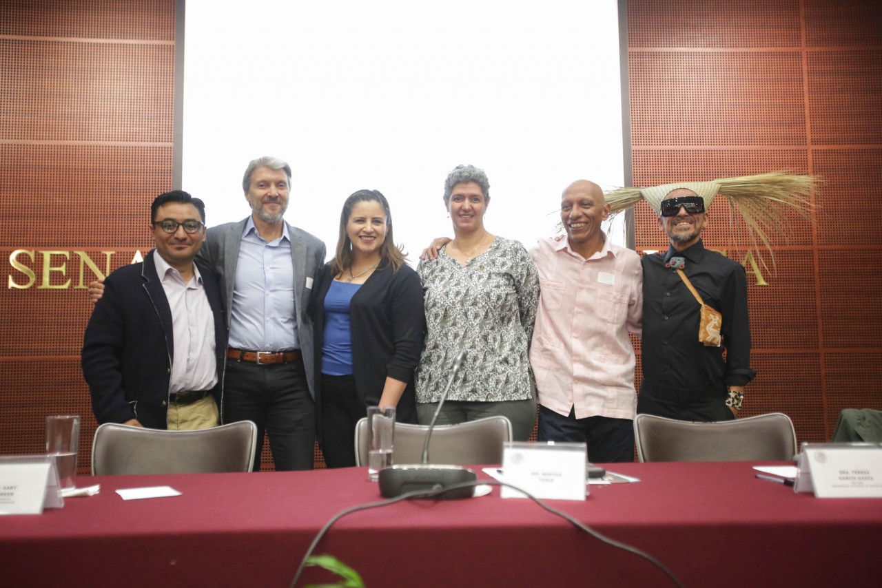 Rubén Albarrán, vocalista de Café Tacvba, participó en un foro sobre masculinidad tóxica en el Senado/Especial.