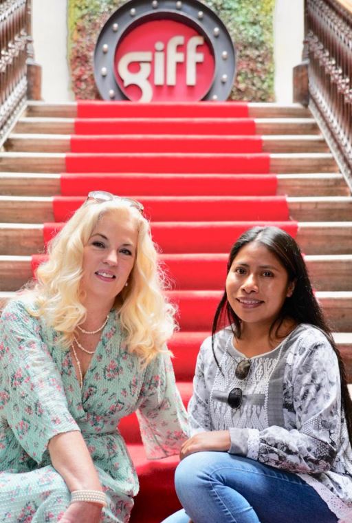 Sarah Hoch directora del GIFF y Yalitza Aparicio (Foto redes)