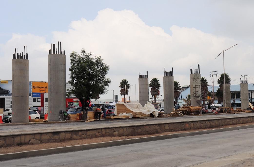 Trabajos de construcción de la segunda etapa de la Supervía Colosio. (Cortesía)