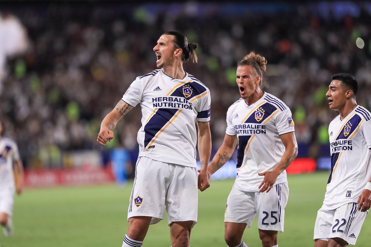 Zlatan Ibrahimovic brilló en el triunfo del Galaxy sobre el LAFC (@LAGalaxy)
