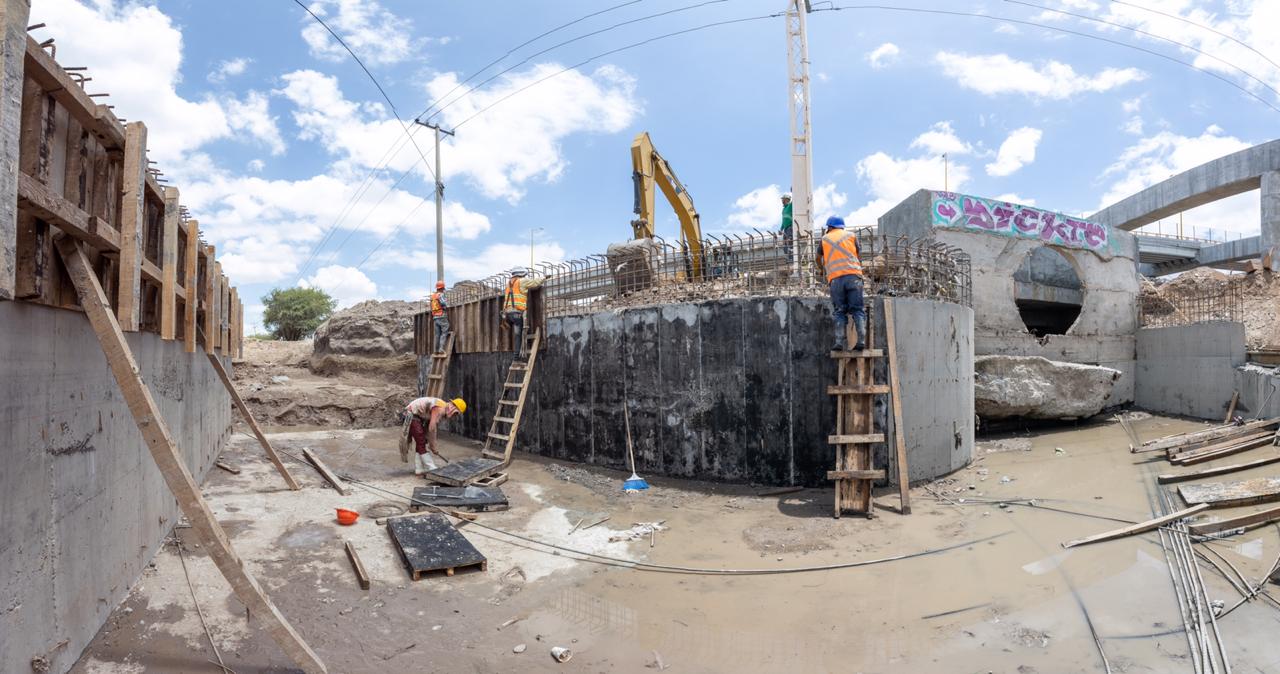 Construcción de bóveda pluvial en León