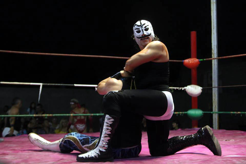 La función es en honor al aniversario luctuoso de los Diabólicos II y IV.