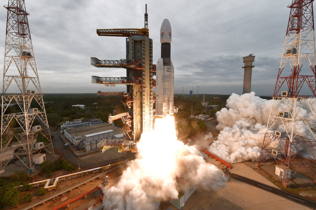 "Este es el comienzo de una viaje histórico de la India hacia la Luna”: Sivan. (@isro)