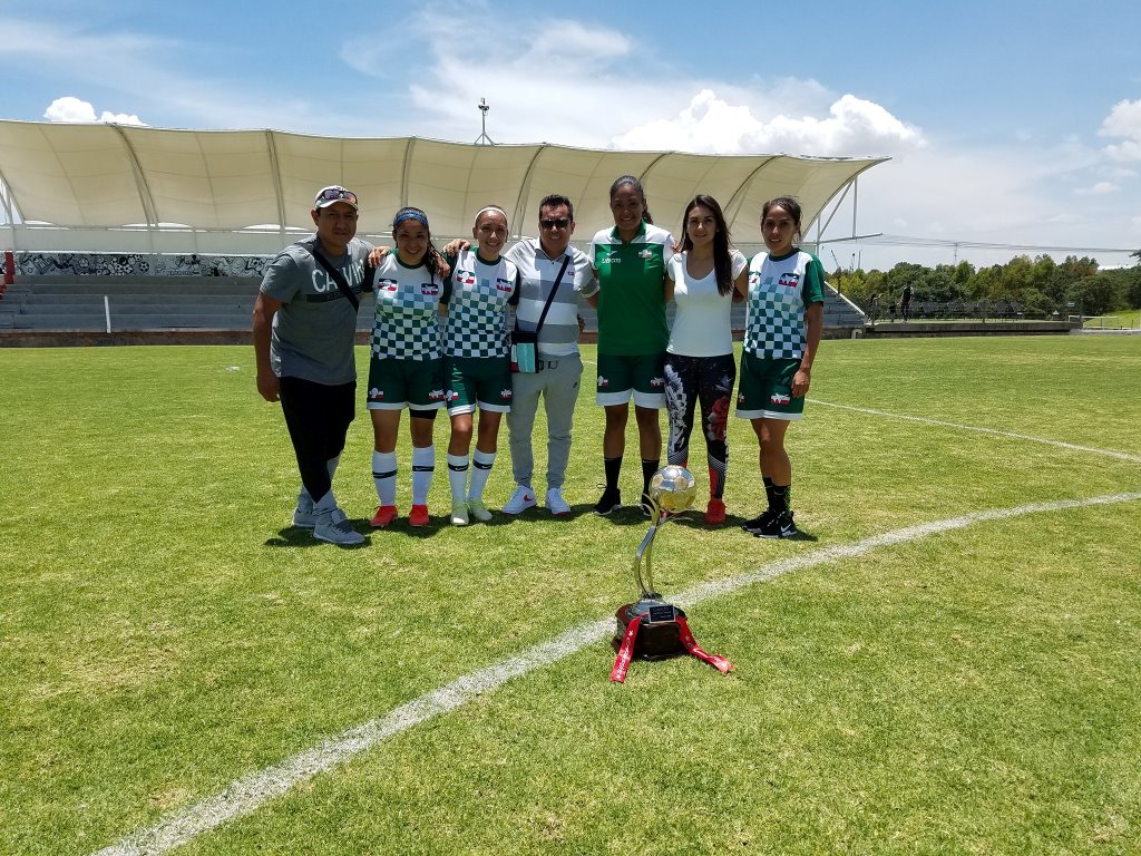 El cotejo tuvo como sede el campo principal del complejo deportivo Los Olivos. (Especial)