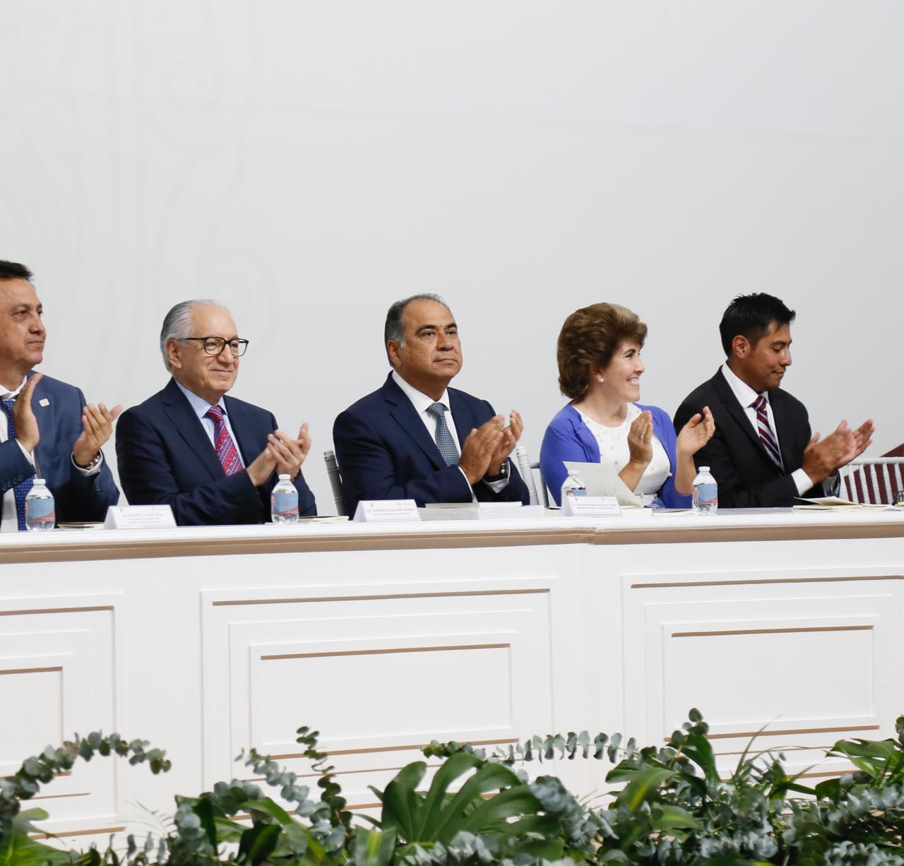 Héctor Astudillo Flores reiteró su empeño en restablecer para Guerrero la paz que le permita vencer sus históricos desafíos.