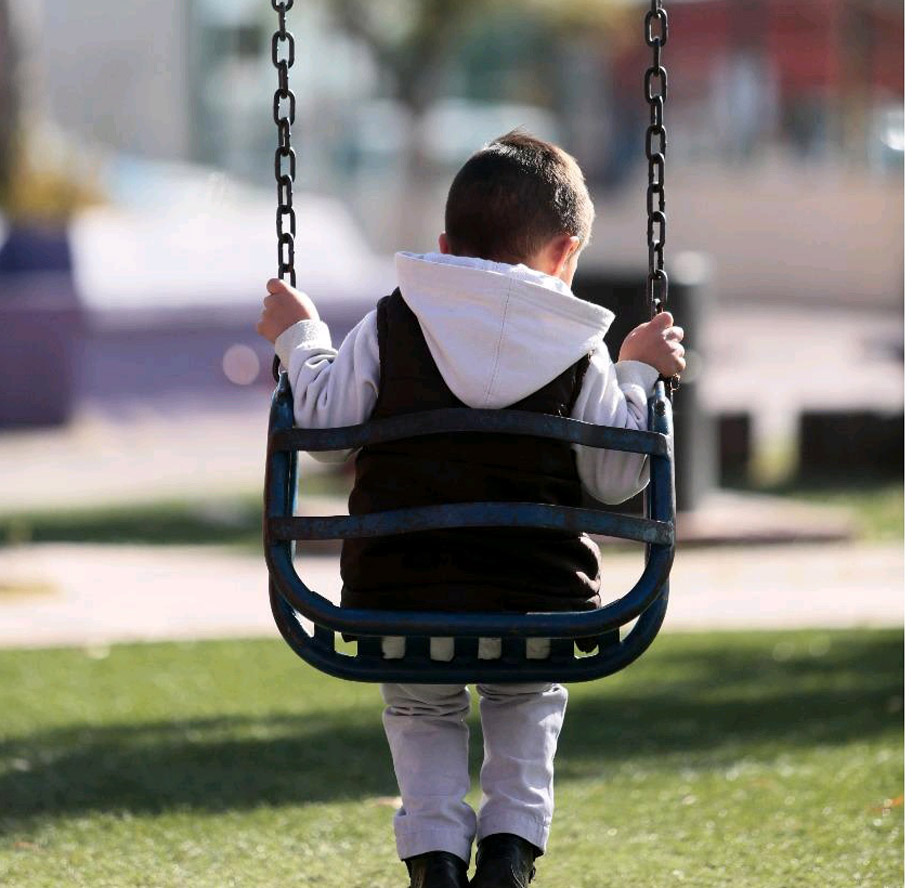 Invitan a los futuros padres a tomar en cuenta niños mayores de 12 años. (Especial)