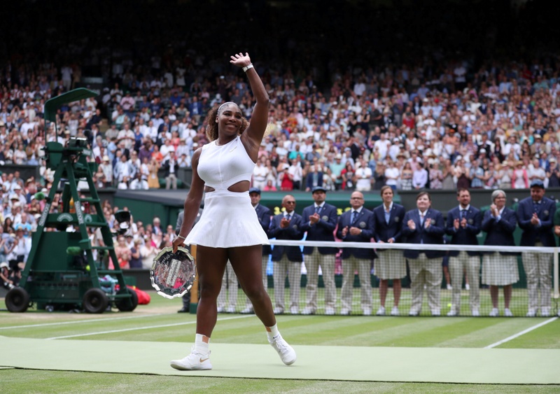 Serena Williams demostró ser mejor que cinco hombres al mismo tiempo (Reuters)