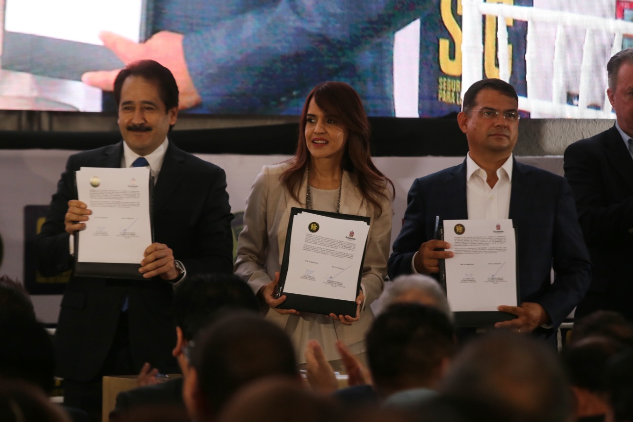 El fiscal Gustavo Adolfo Guerrero comentó que buscarán que los agentes investigadores también persigan delitos de alto impacto. Foto: Roberto Alanís