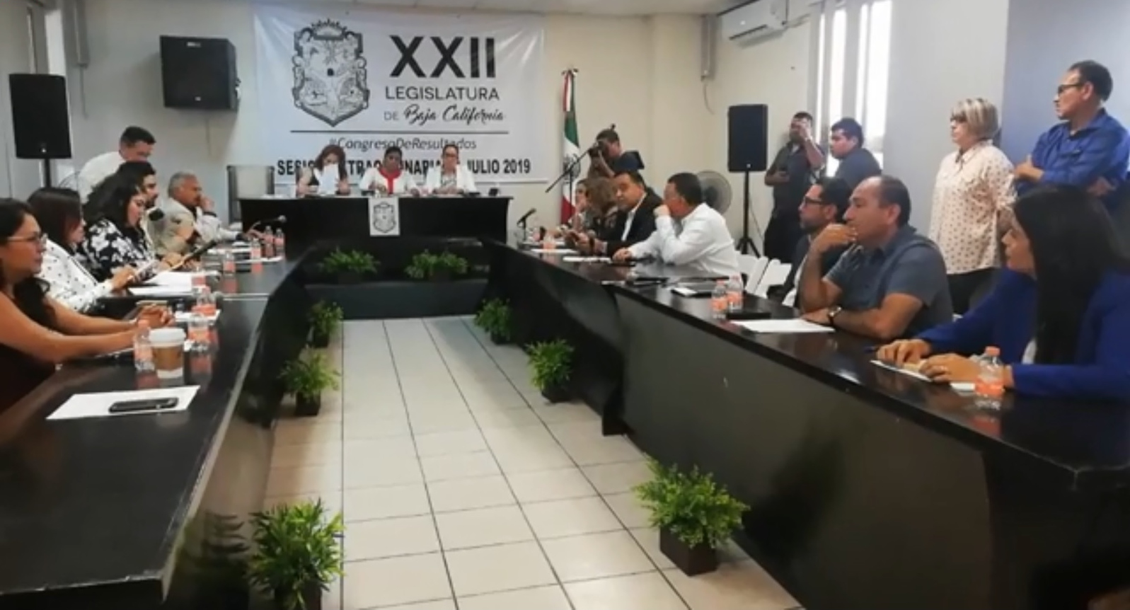 La sesión se realizó en el ayuntamiento de Rosarito. (Especial)