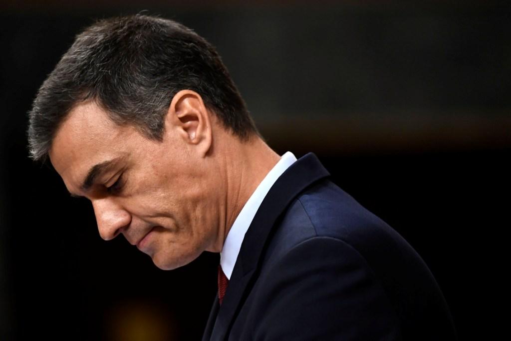 Sánchez tendrá que esperar 48 horas, hasta el jueves, cuando podría tener más posibilidades de que su candidatura triunfe. AFP