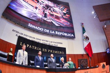 Comisión Permanente guarda minuto de silencio por fallecimiento de Martín Godoy Castro y Germán Ortega/Especial.