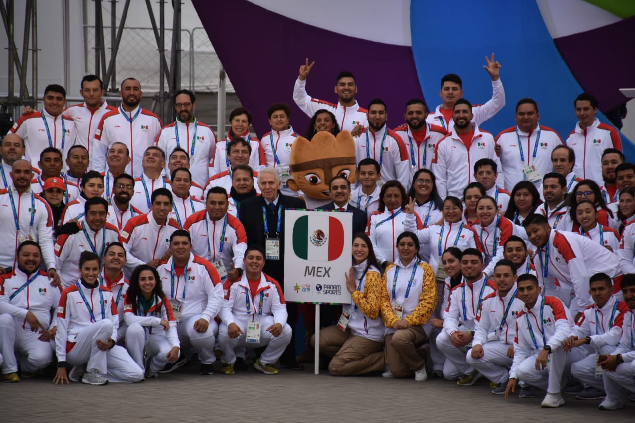 La bandera mexicana en la Villa Panamericana (Especial)