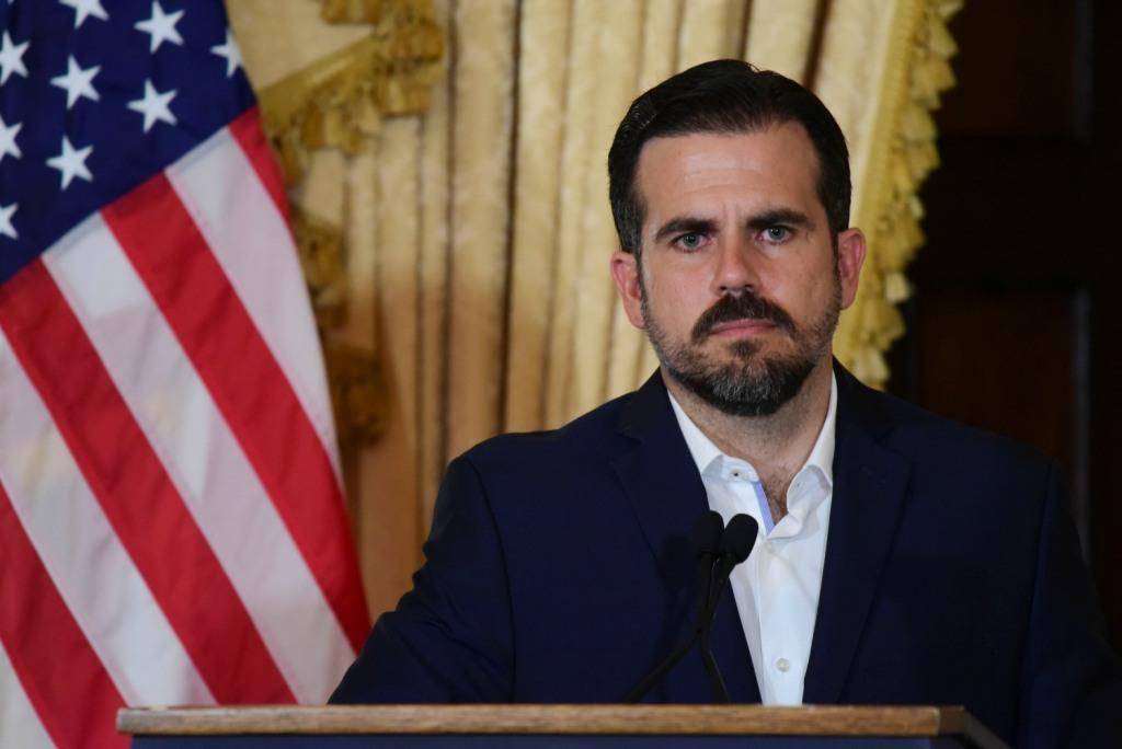 Ricardo Rosselló está involucrado en un chat con su gabinete en que respondían con menajes homófobos y misóginos por Telegram (AP)