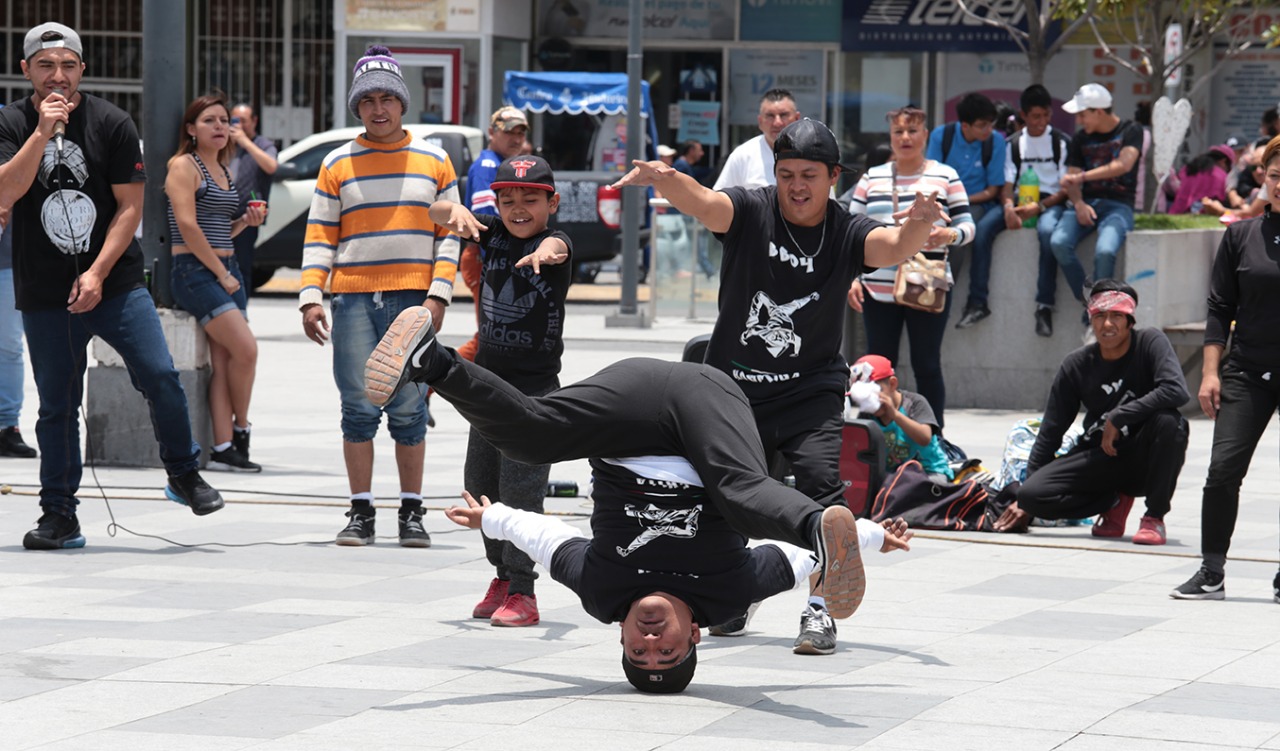 Breakdancers de Movimiento Real. (Maribel Calderón)