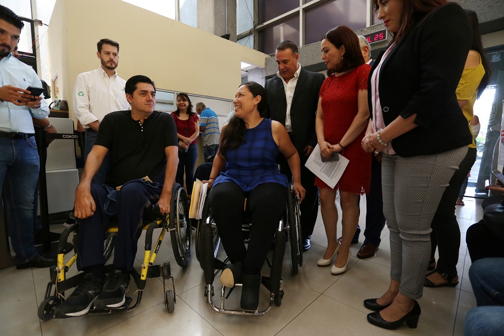 El grupo fue encabezado por la presidenta del organismo, Patricia Martínez Lozano. (Roberto Alanís)