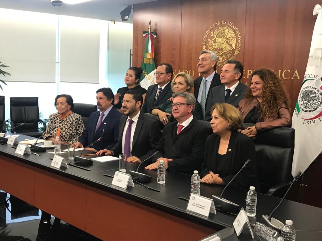 Jean-Luc Mélenchon, líder de izquierda francés en el senado mexicano