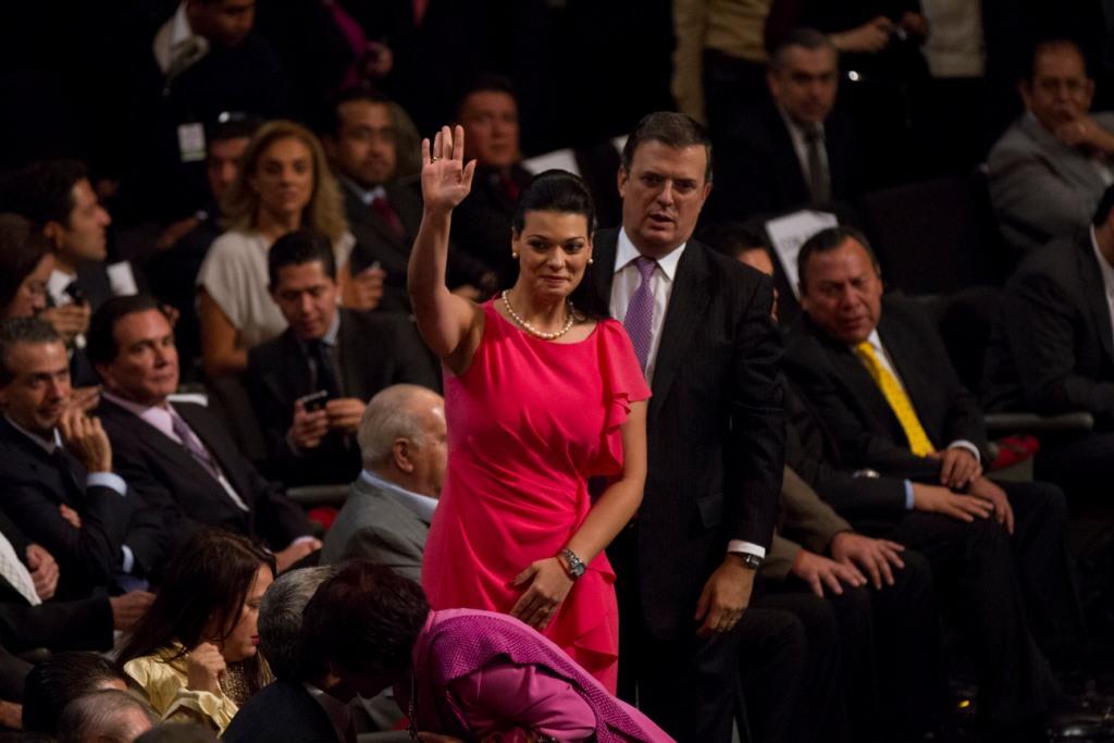 Marcelo Ebrard junto a su esposa Rosalinda Bueso en una foto tomada en 2012. (Cuartoscuro | Archivo)