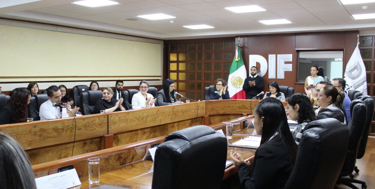 Durante la sesión se integró a dos menores a sus familias adoptivas y se dio el reporte de otra menor que está en proceso de integración.
