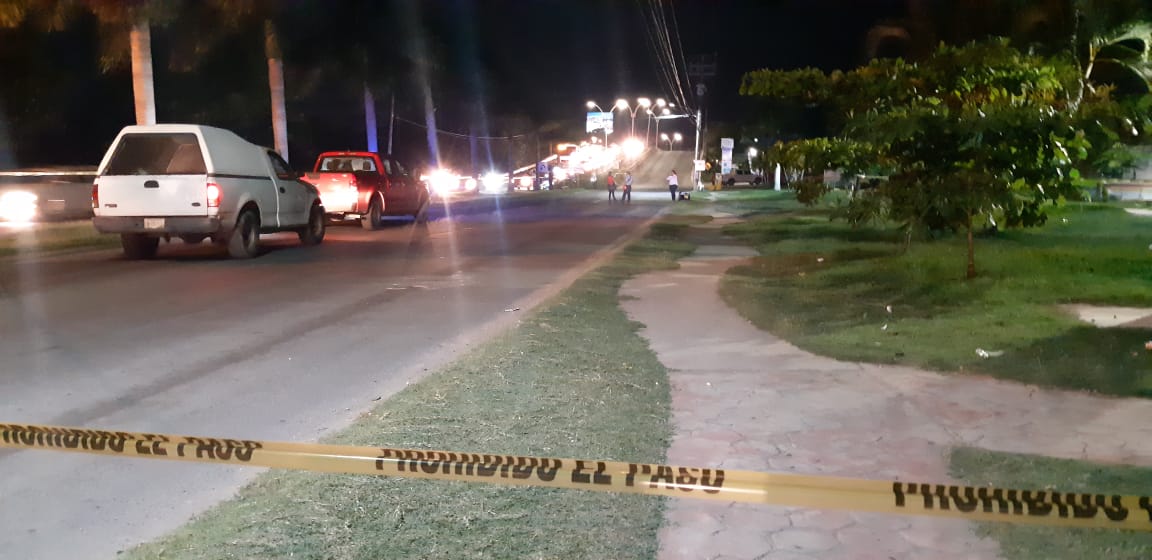 El ataque en contra de la alcaldesa de Manzanillo dejó dos personas heridas. (Édgar Rodríguez)