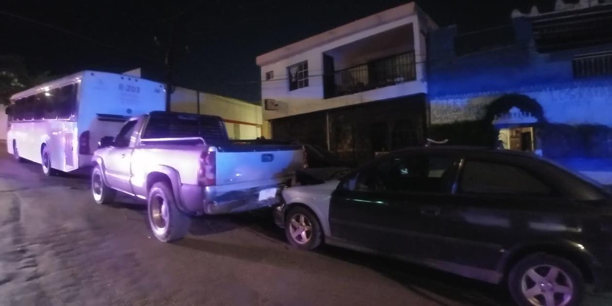 La conductora del camión fue identificada como Alicia Camacho, de 45 años. (Vianca Treviño)