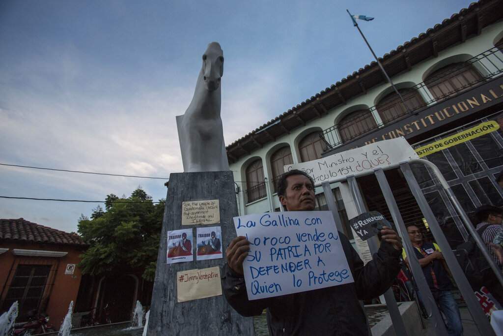 El máximo tribunal de Guatemala ha indicado que el pacto debe ser aprobado por el Congreso antes de ser ejecutable. AP