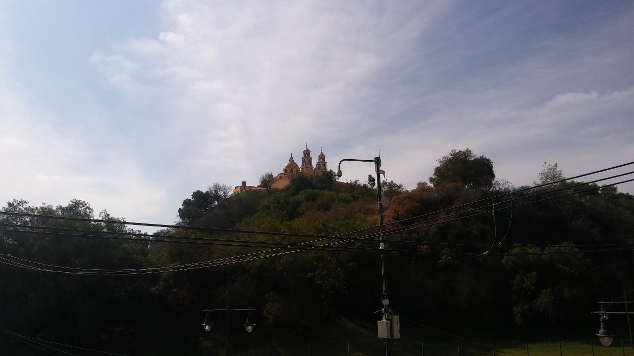 Luis Alberto Arriaga Lila, señaló que el Santuario de la Virgen de los Remedios, se encuentra abierto al público y sólo tiene un área restringida. (Ja