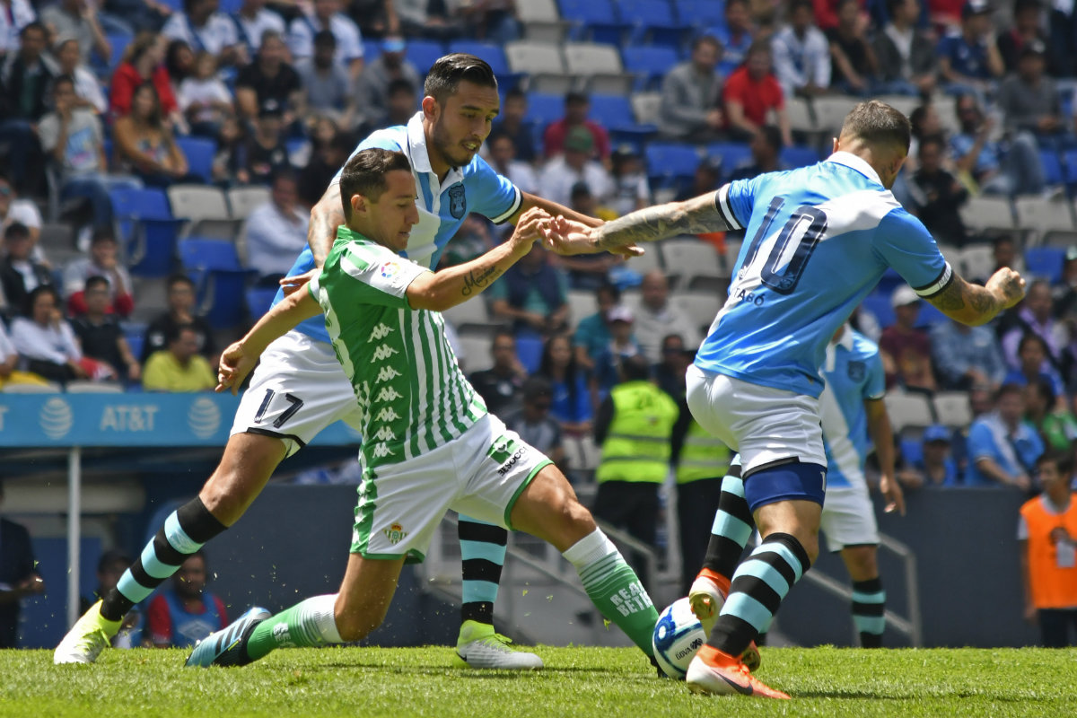 Puebla derrota 2-0 a Betis en partido amistoso (Imago7)
