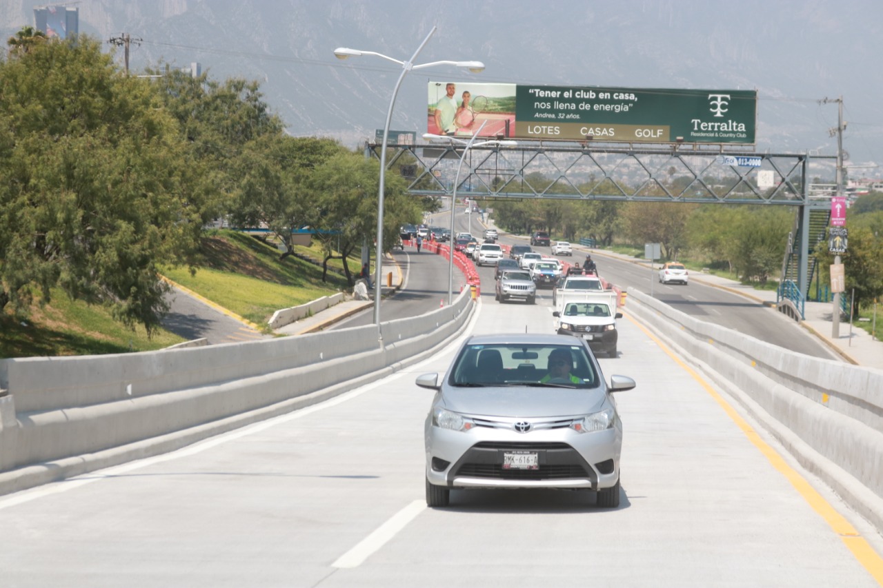 Tramo del sentido poniente-oriente del viaducto elevado de Morones Prieto fue abierto de manera provisional (Foto: Especial)