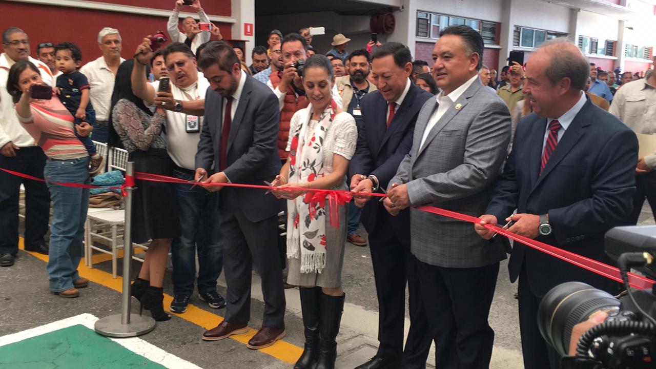 La jefa de Gobierno en el corte de listón de la empresa de anuncios del SME.(Jorge Almazán)